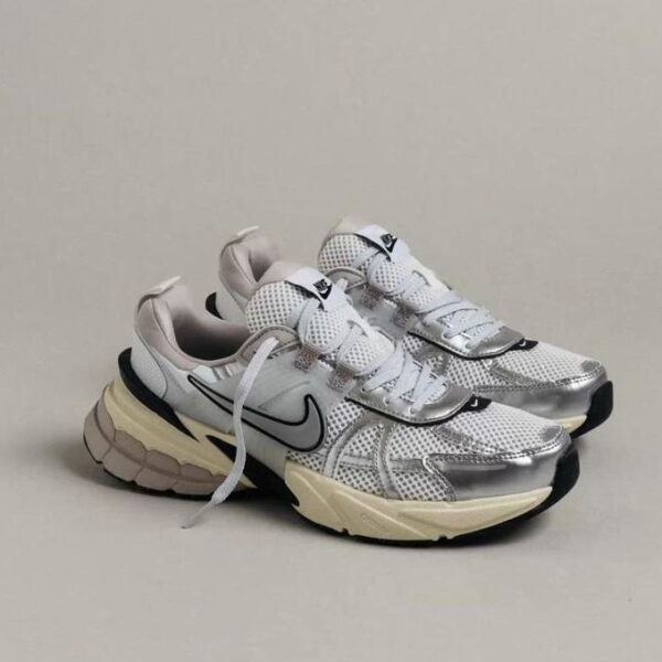 NIKE V2K - Clásico