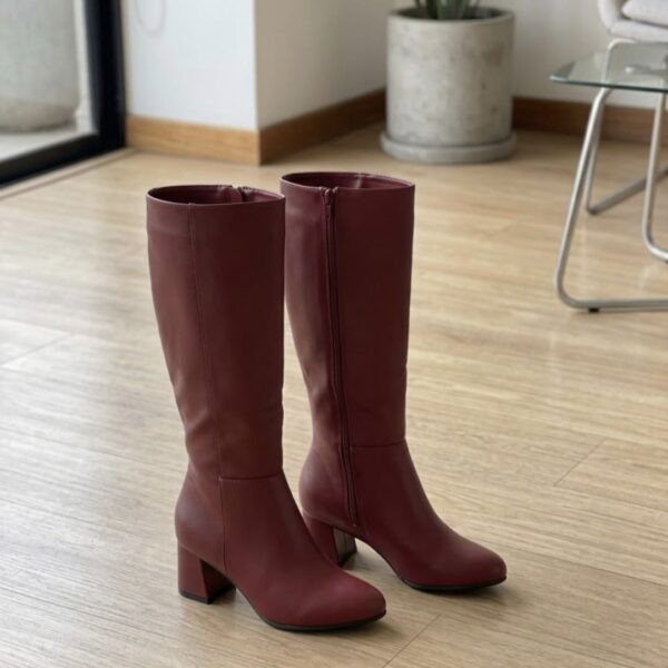 BOTAS COLOR VINO